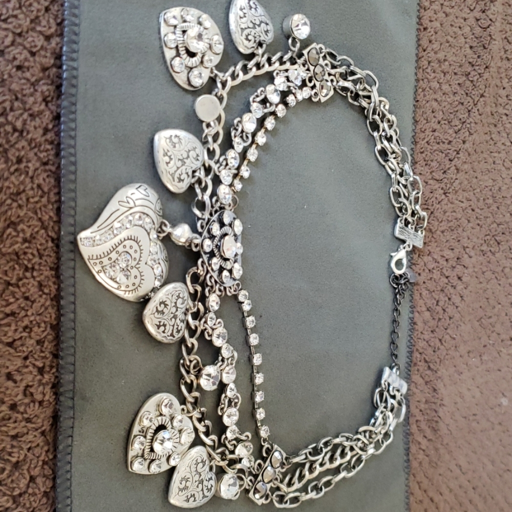 Necklace; fashion, rhinestone and hearts